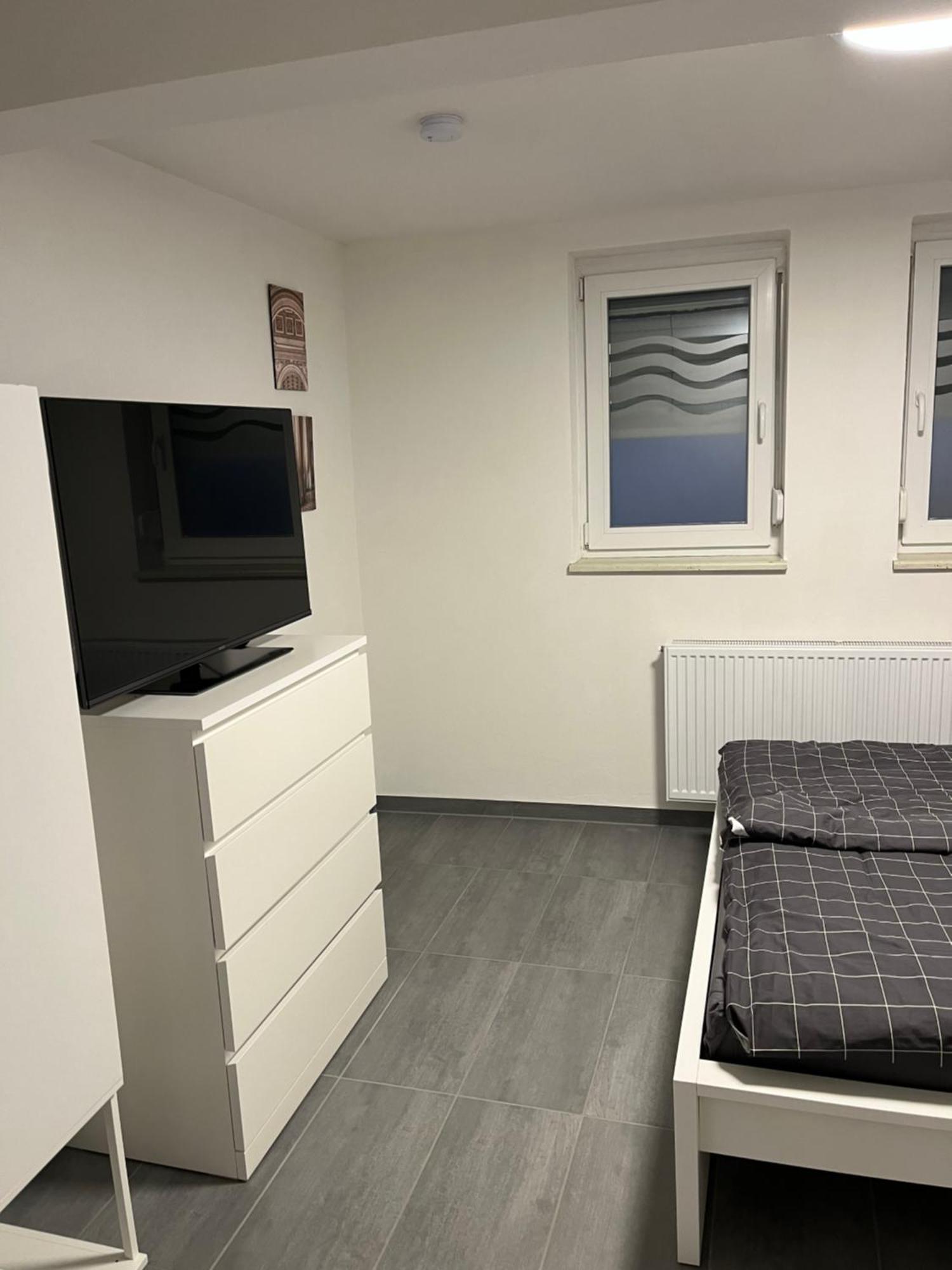 Home-For-You-Ferienwohnung Monteurwohnung Buchen  Exteriör bild